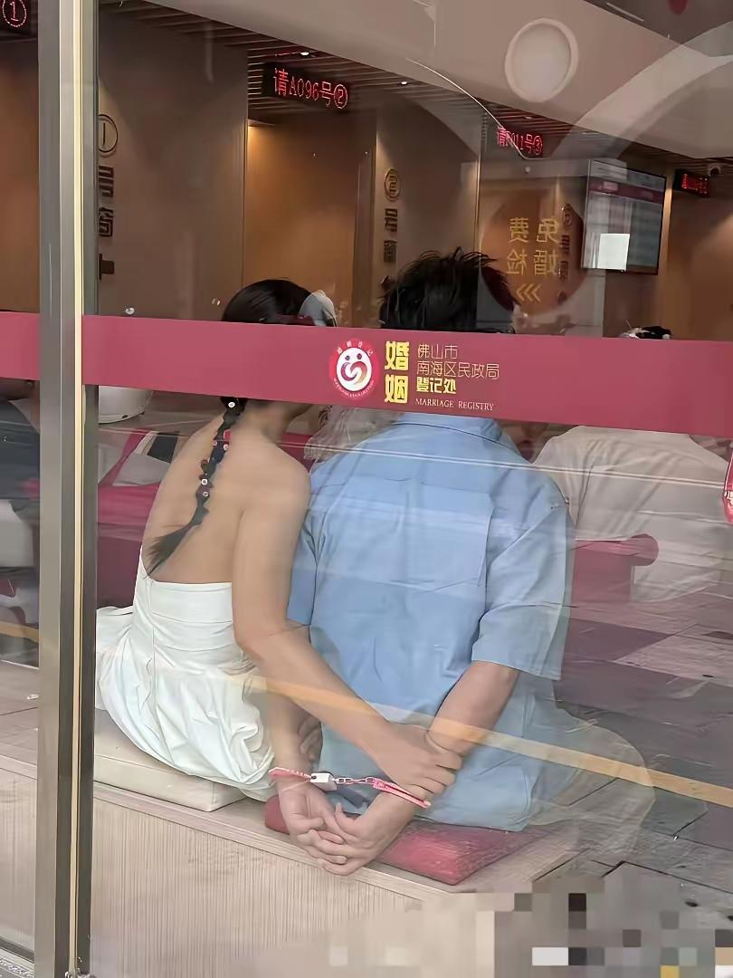 服从性测试呢，可怜之人必有可恨之处。