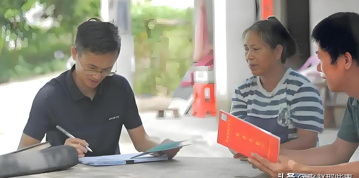 36岁的乡镇干部，一个选择摆在面前。
回市里，去住建局当个副局长，从此老婆孩子热