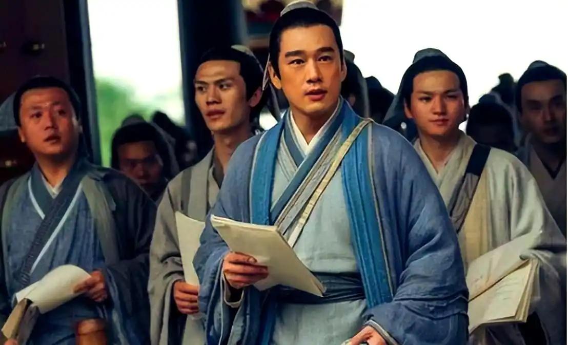 古代"秀才"一年到底能挣多少钱？

《武林外传》里的吕秀才穷得叮当响，天天被佟湘