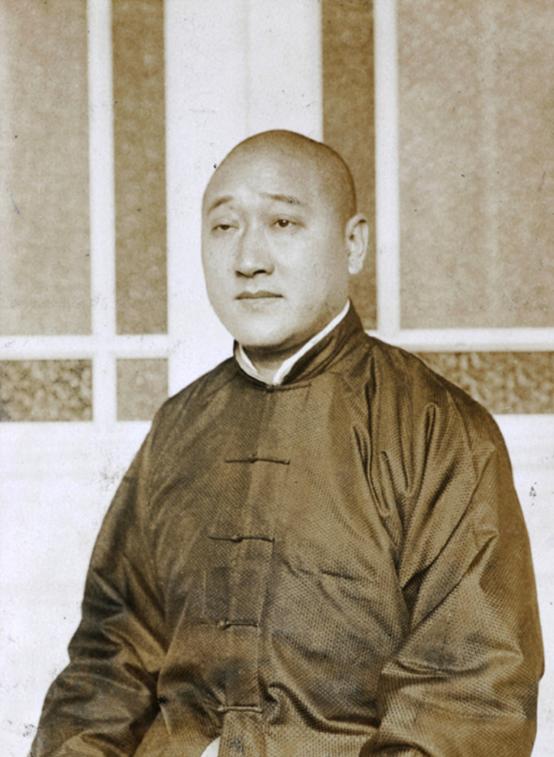 1925年，陆建章之子陆承武带着20名枪手化装由张家口抵京，拟伺机暗杀徐树铮，以