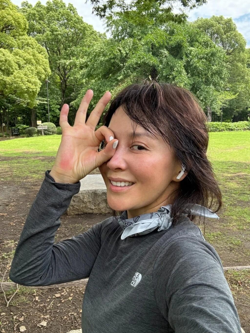 刘嘉玲的丁克谜局，
我宣布，最让人感慨的关系出现了，
不是夫妻情，也不是姐妹谊，