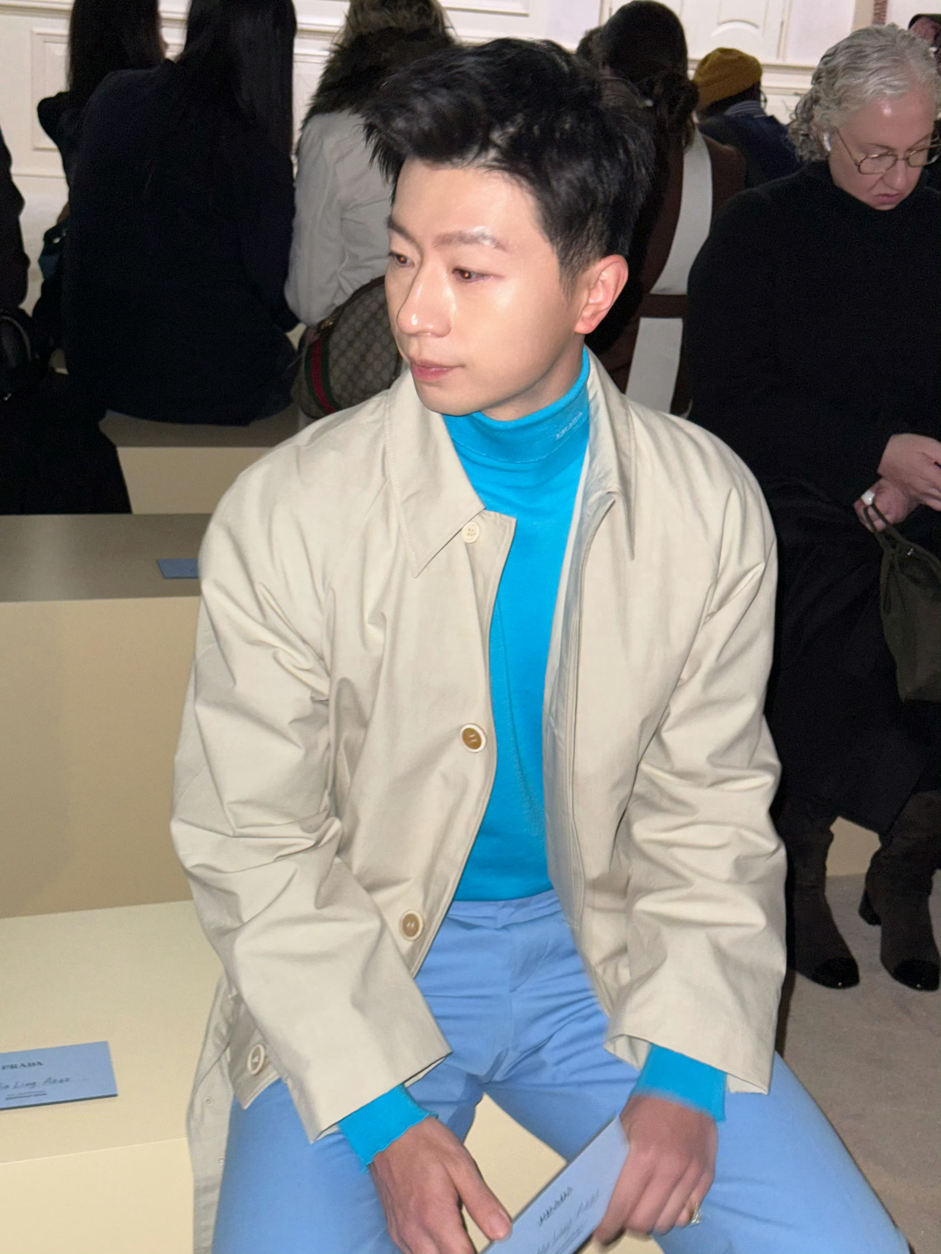 马龙清爽又亮眼轻轻松松出神图