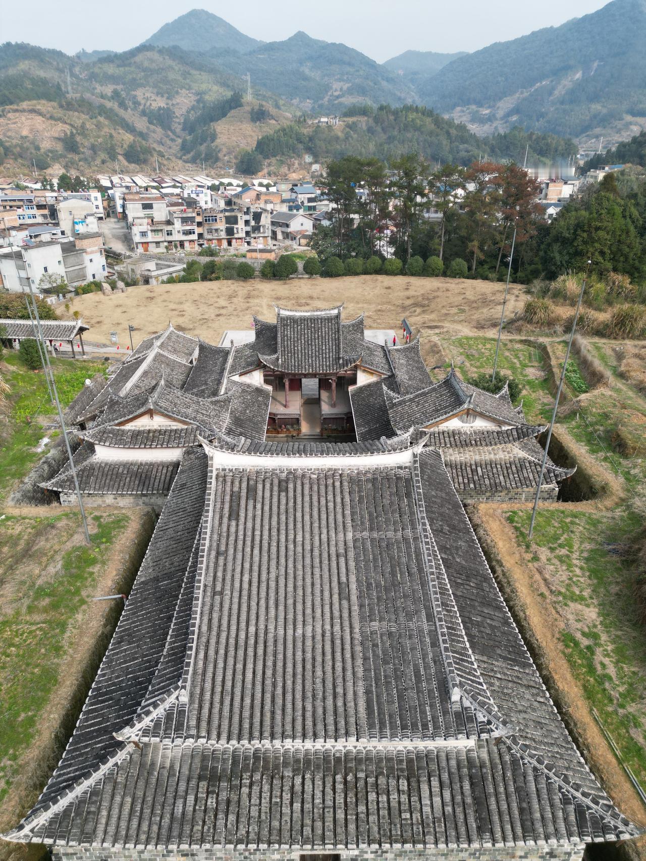 【我花2元门票，看完了福建三大宋代木构】
福建省有公认的三大宋代木构，分别是罗源