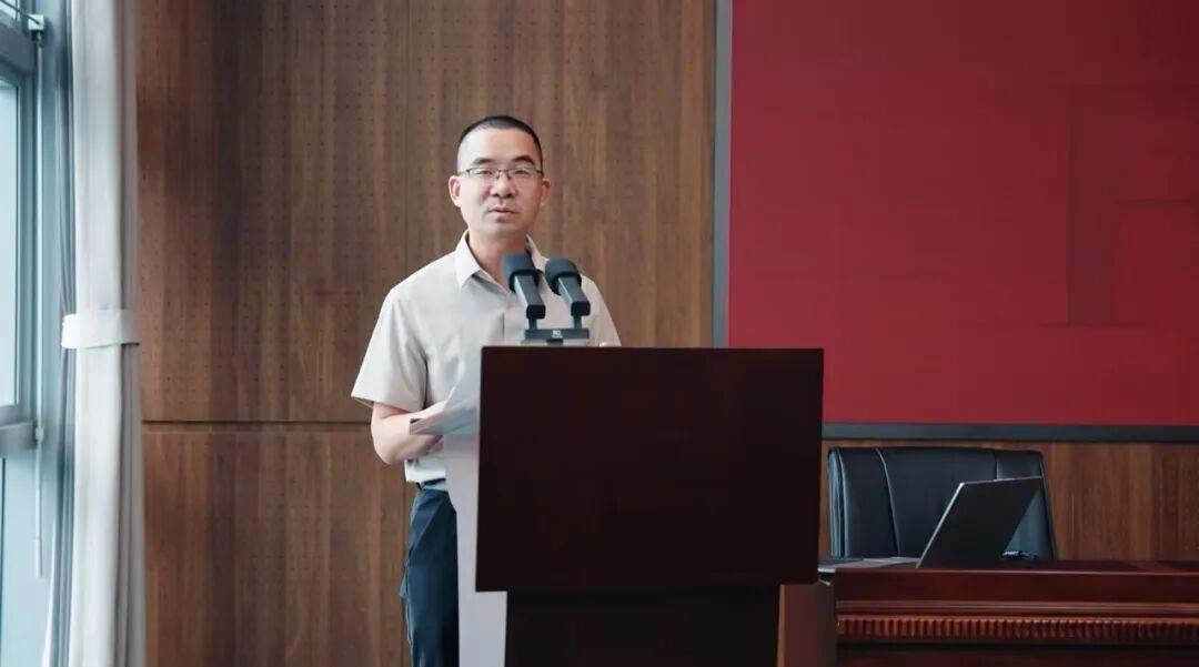 福州建总地产董事长吴起飞：市场瞬息万变，唯有拼搏才能立于不败之地。全体营销铁军不