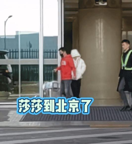 别再用“拼搏”掩盖赛程的残酷了。王楚钦一个月打光两站大赛，不是神话，是伤病通知书