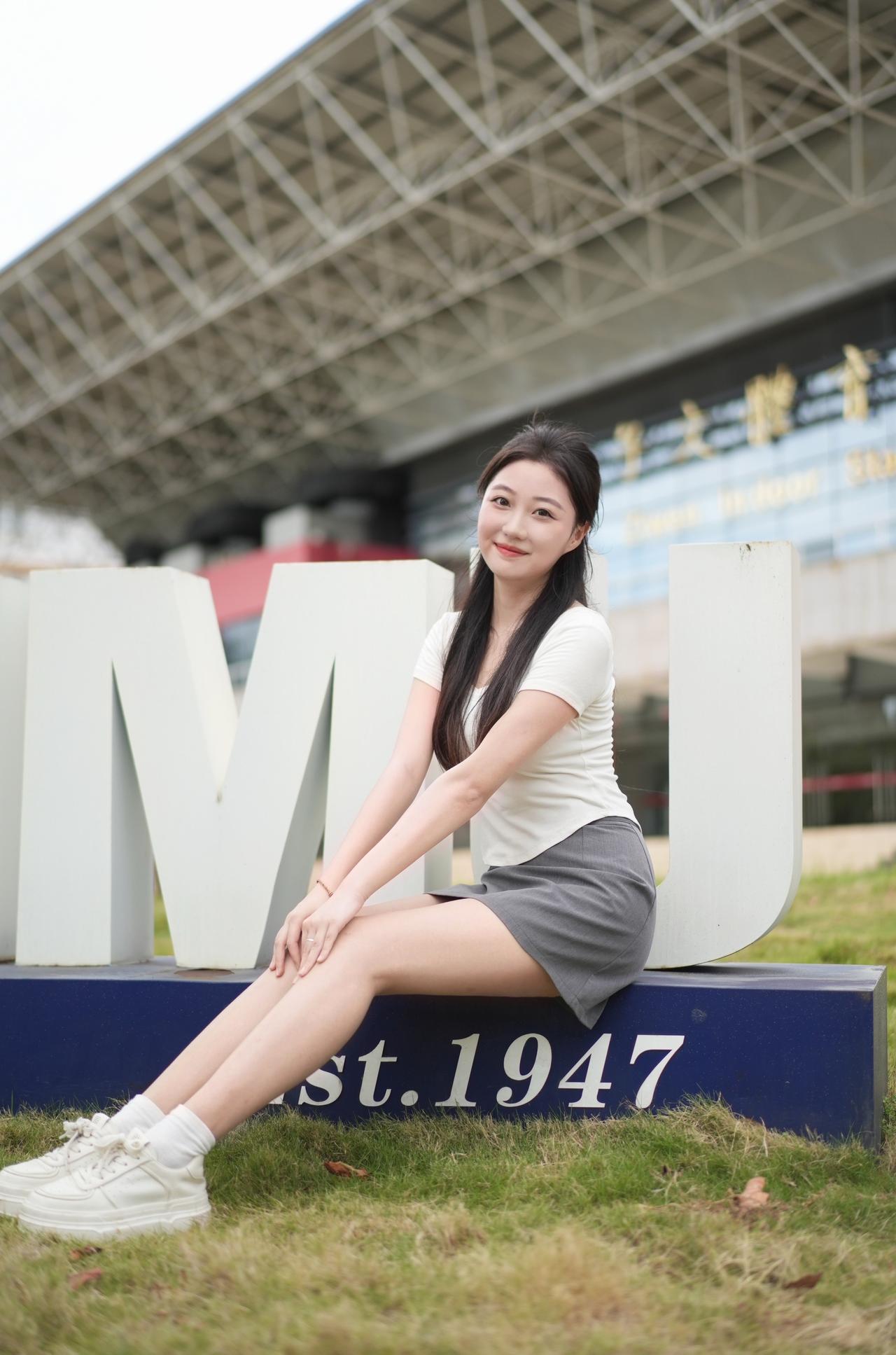 嗯嗯姐：和我一起逛海南医科大学吧！海南医科大学
