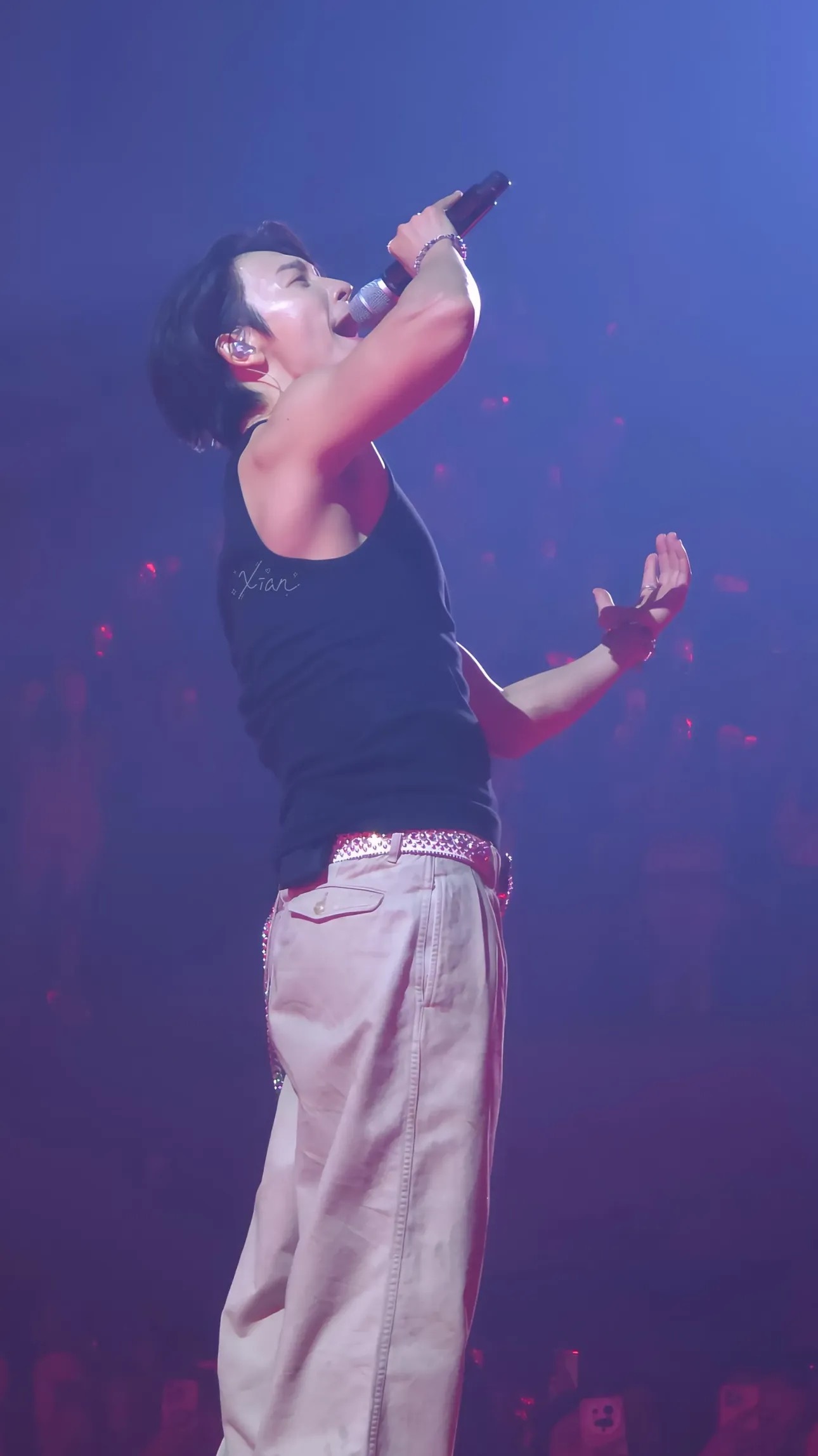 背心海🖤cr. xian.___.1110 ​​​