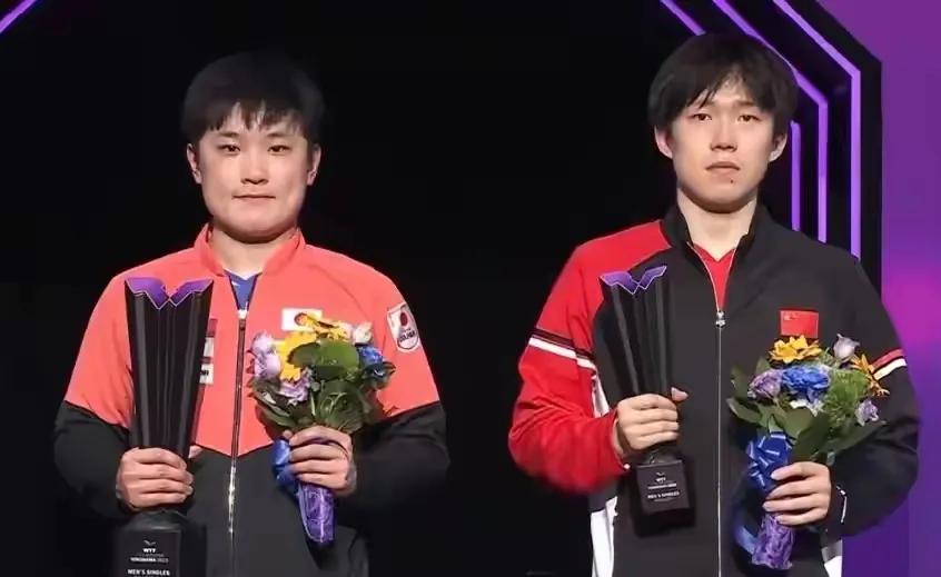 王楚钦输的不冤！看看张本智和为决赛埋下的3大伏笔：
1.张本的“握手门”，通过握
