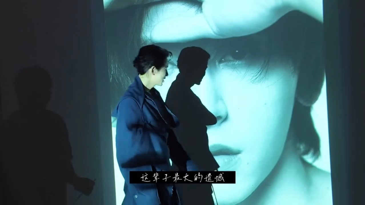 我就说嘛，他一直都知道自己很漂亮，人见人爱 