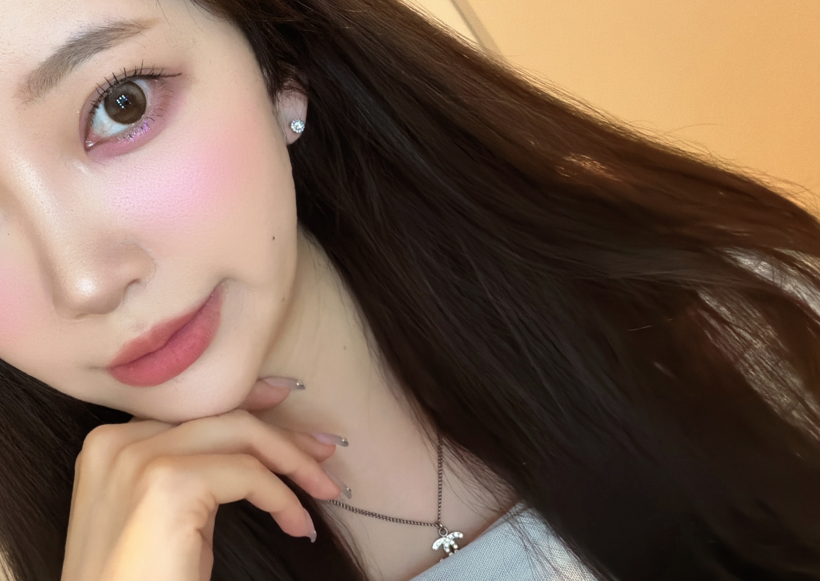 堀未央奈😽🩵💅🏻久しぶりに甘めのピンクメイクした🍒🍒🎀チークはまい