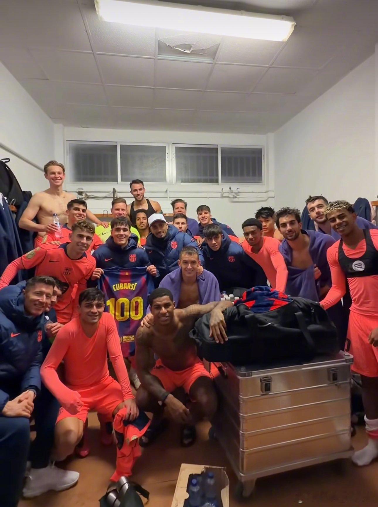 18岁328天的保罗·库巴西今天完成了个人第一百场巴塞罗那一线队正式比赛。[fc