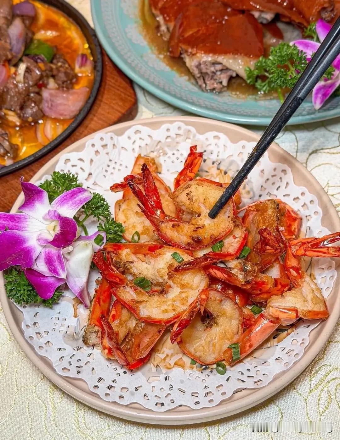 真正惬意的退休生活，并非走多远的路去看远方陌生的风景，去国外看世界。而是身体安康