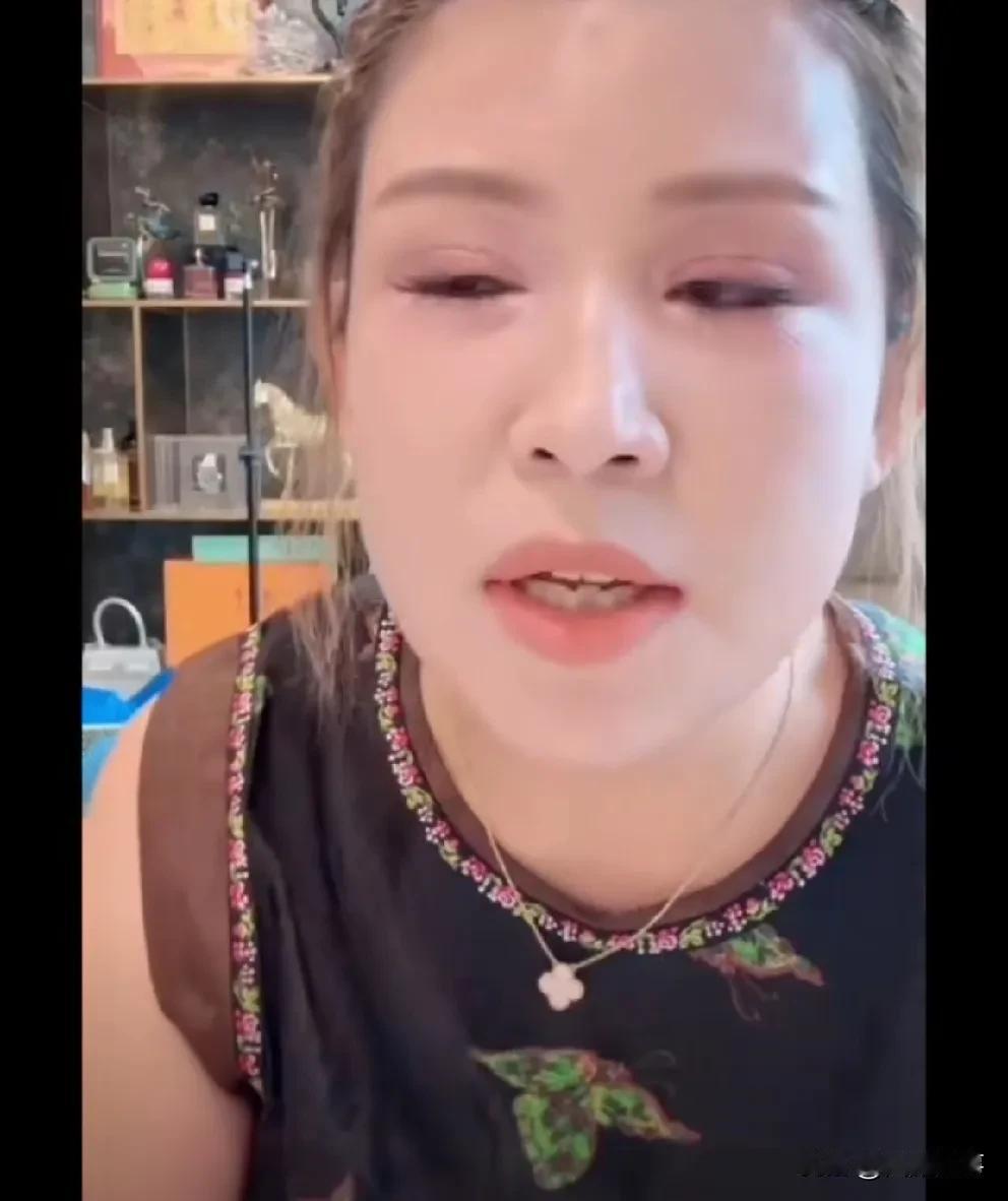 二子爷谈驴姐，现在是彻底人设崩塌，饭店要黄了，带货也卖不动了！

       