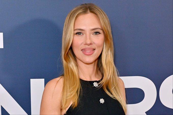 斯嘉丽·约翰逊近日做客 CBS Sunday Morning，回忆起当初好莱坞对