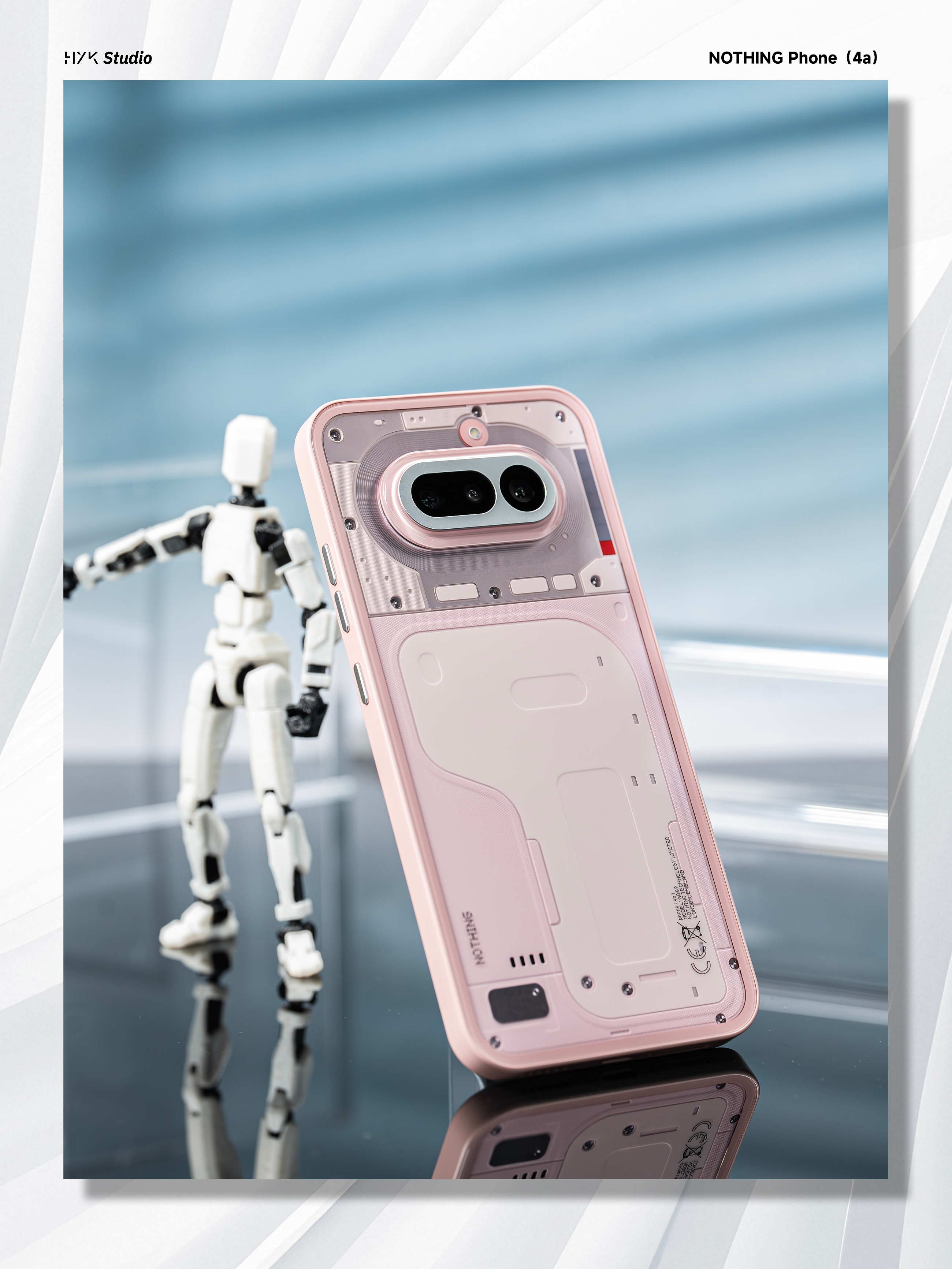 HYK图赏｜Nothing Phone （4a）后盖用的是全透明玻璃背板，右上角