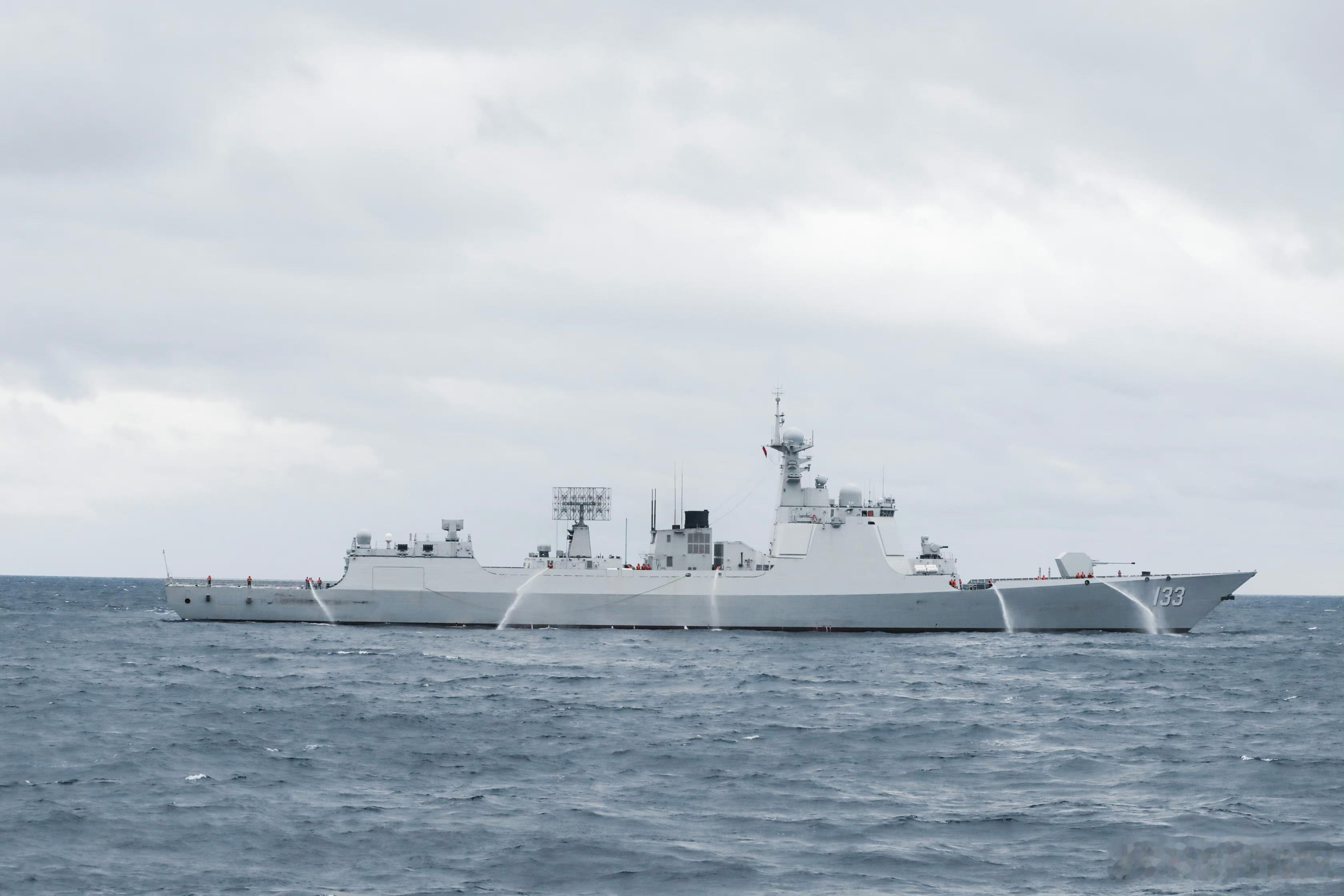 052D型导弹驱逐舰  133包头舰  （东部战区） ​​​