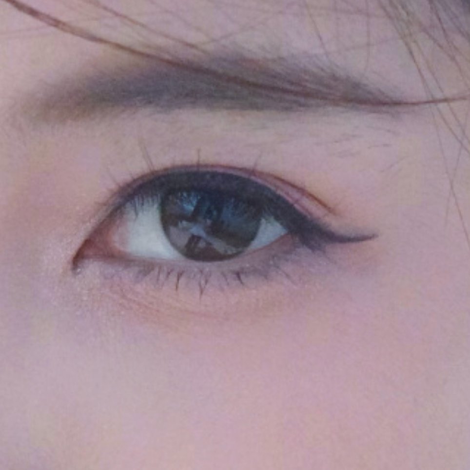 如果没有使用印章的话那么此女眼线技术恐已在我之上🌚🌚🌚 