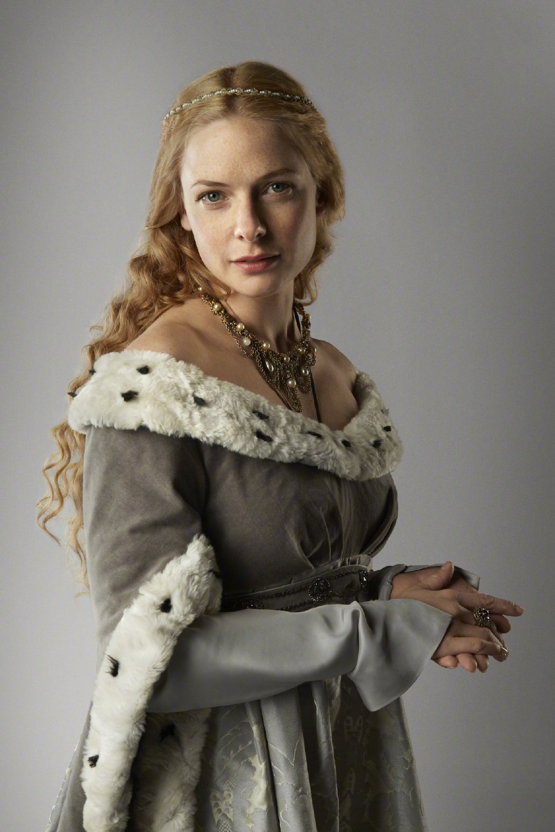 丽贝卡·弗格森，2013年英剧白王后