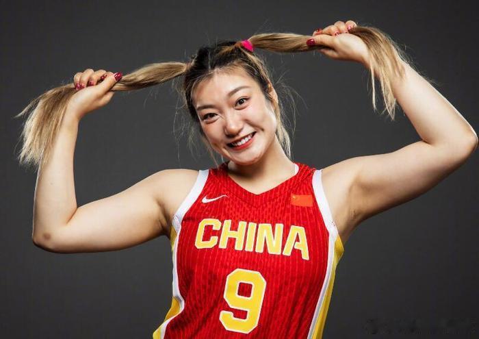 中国女篮苗立杰、陈楠后是黄思静近十年在国家队辉煌，无论她参加奥运会、亚运会、亚洲