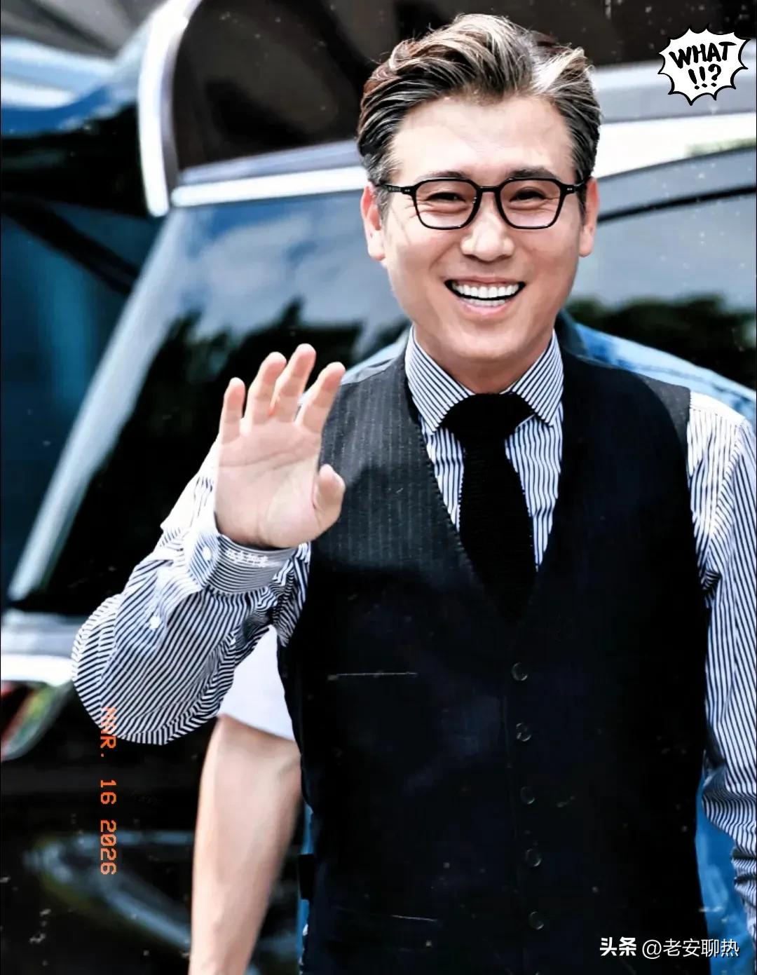 特地去查了一下李乃文
不查不知道，
一查吓一跳，他是真不容易！​今年已经51岁的