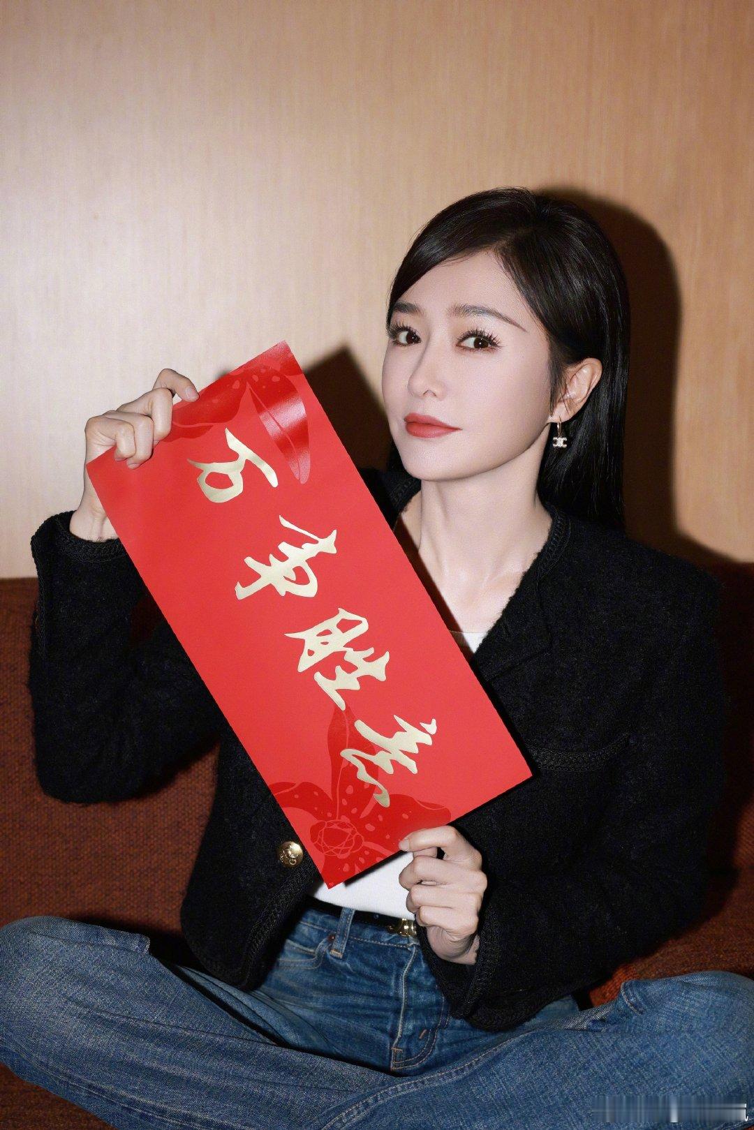 张小寒曝魏大勋秦岚没分手哎呀，张小寒这瓜真甜！魏大勋深夜溜达到秦岚家，看来恋情还