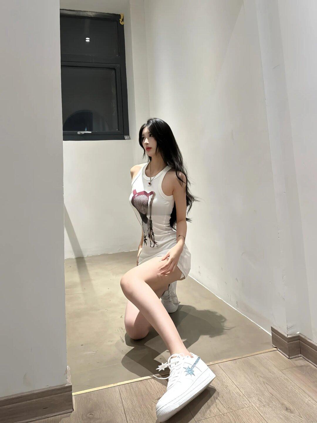 看我需要仰视