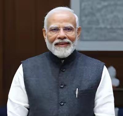 印度总理莫迪14日晚发文说：

“接到我的朋友美国总统唐纳德·特朗普打来的电话。