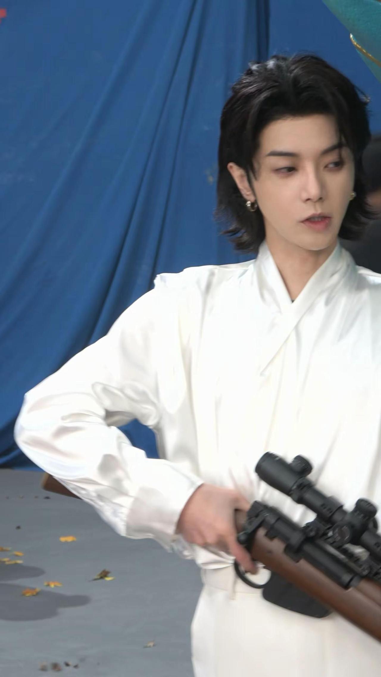 ❤️‍🔥掉落一组片场花絮live，还是原声的，都快来看我们的大帅花呀😍🤩?