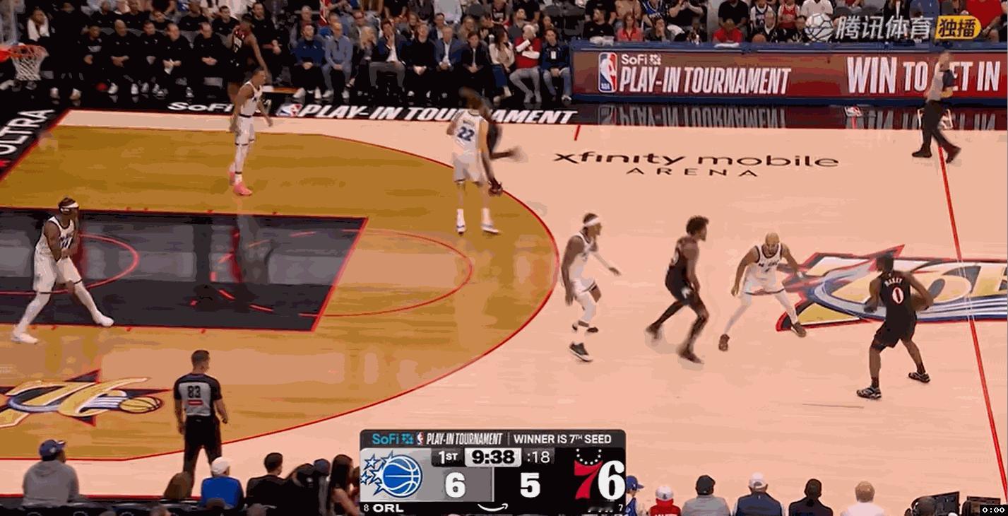 上条班凯罗进攻分享好了，再来分享3个防守回合。开局76人得了8分，全是班凯罗一个