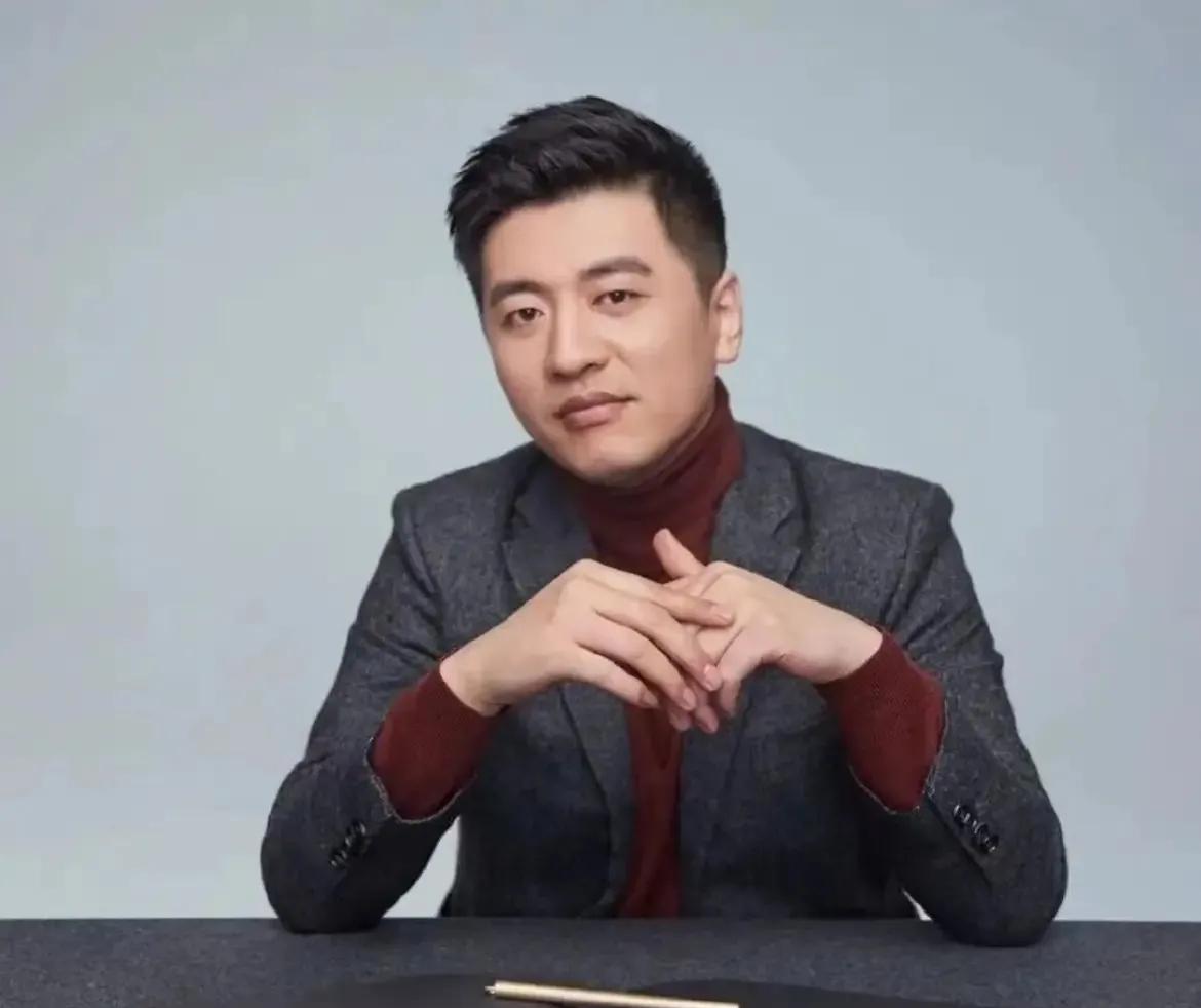 好奇查了下张雪峰的出身。不查不知道，一查才知道，张雪峰根本不是资源咖，他就是一个