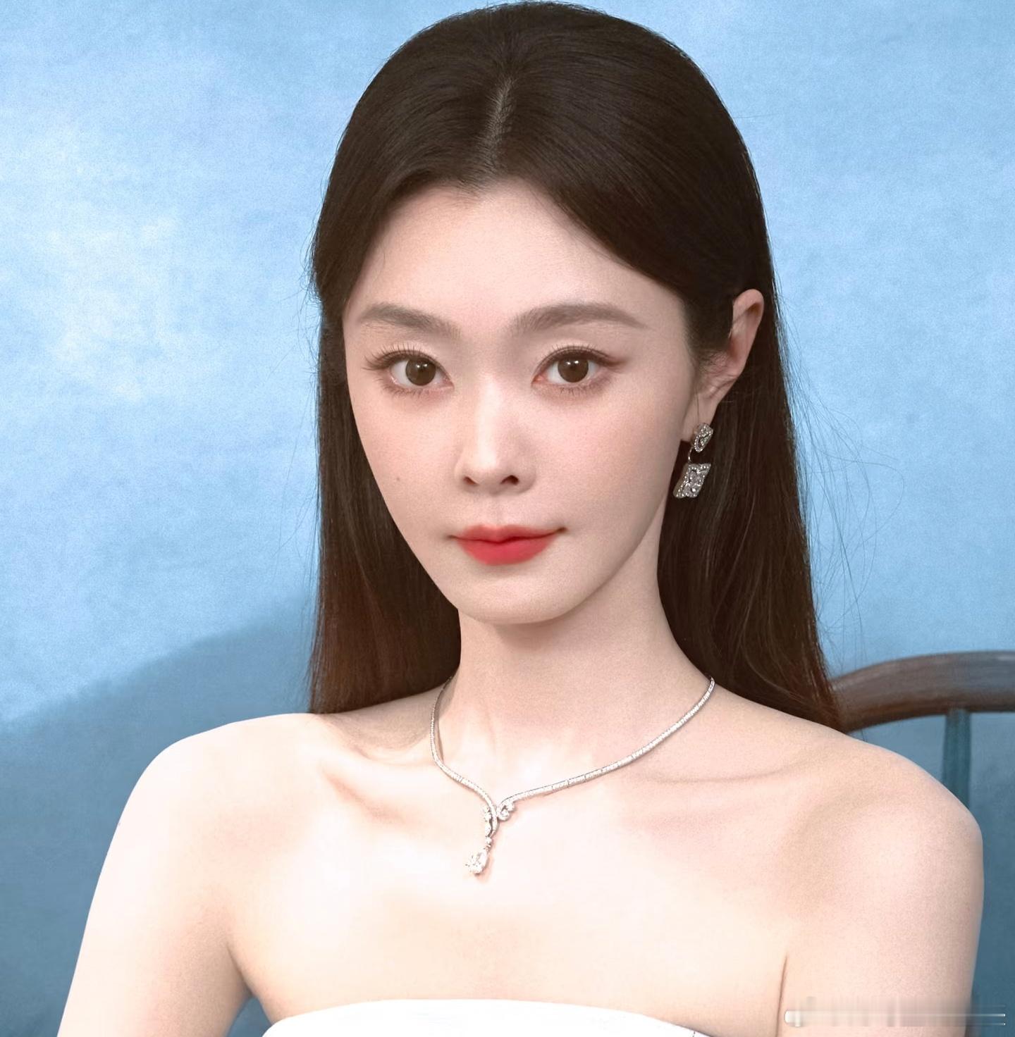 当年被宋轶一张素颜照迷到起飞，最近姐姐状态更是一绝，好🈶生机~ 