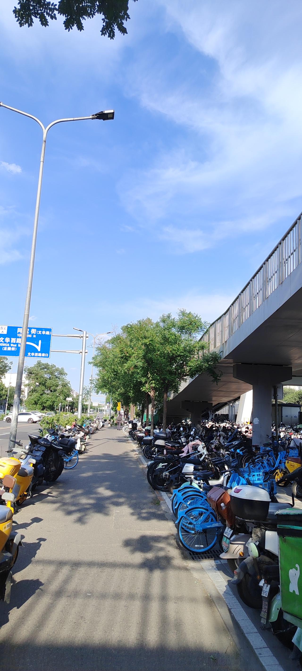 路走不通了就得赶紧换个赛道，别在一棵树上吊死（除非那棵树是摇钱树）。生活遇到瓶颈