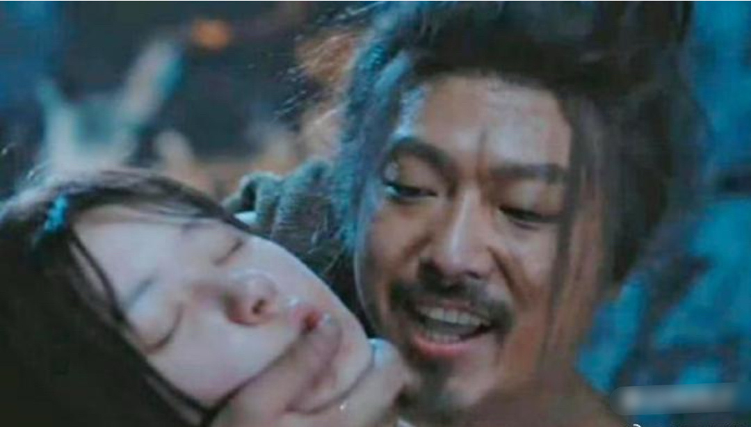 难怪赵露思会抑郁，都一线女明星了，还要拍这种桥段的戏，恐怕这画面看课看了之后都觉
