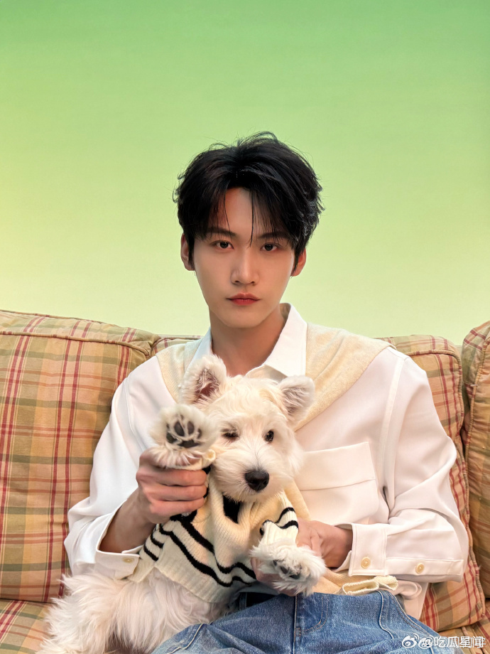 周柯宇迟了也到、周柯宇告别三月plog周柯宇发文迟了也到，周柯宇告别三月plog