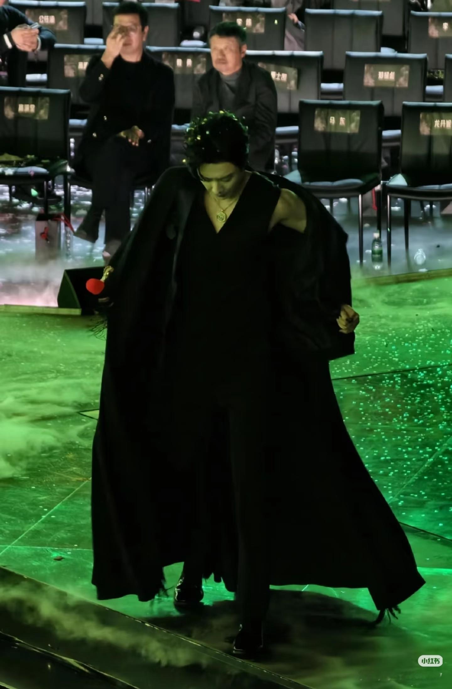 老公胳膊肌肉💪🏻也太有型了叭