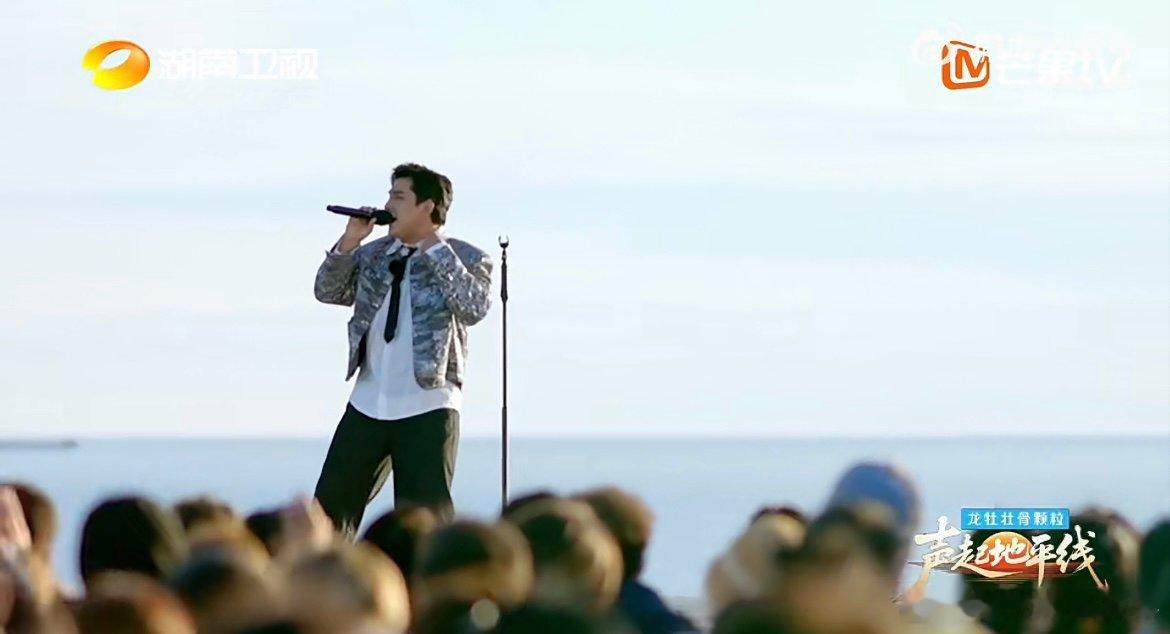 芒果音综又出新的抖腿神曲 传世诗篇变身动感神曲！努尔扎斯的表演活力爆棚，听完直接