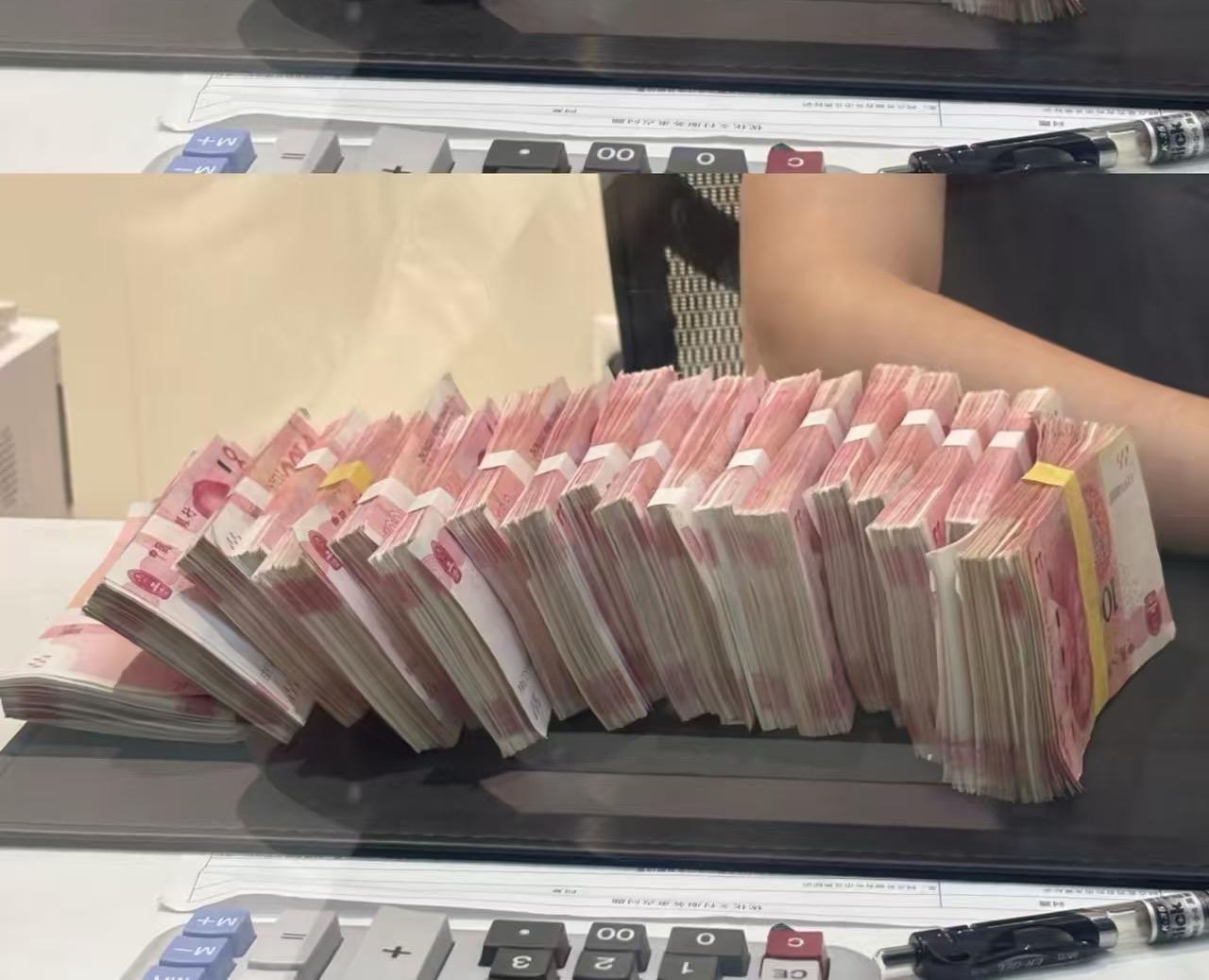 抛开香港火灾不说
如果你手里有25万现金
你是选择放在家里保险柜，还是存银行呢？