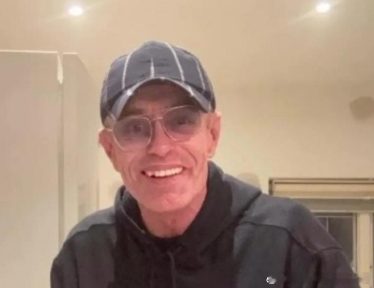 据《太阳报》报道，前布伦特福德门将奥拉维尔・戈茨卡尔松在家中遭歹徒持刀捅刺、殴打