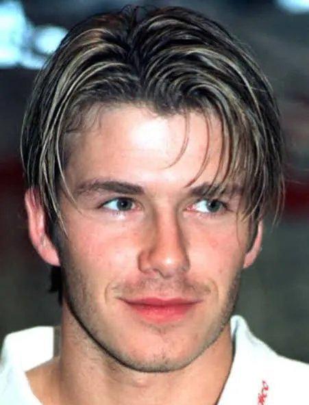 C罗：贝克汉姆脸是不错，但身材一般，我可比他更有吸引力，我可不是一般，我是完美。