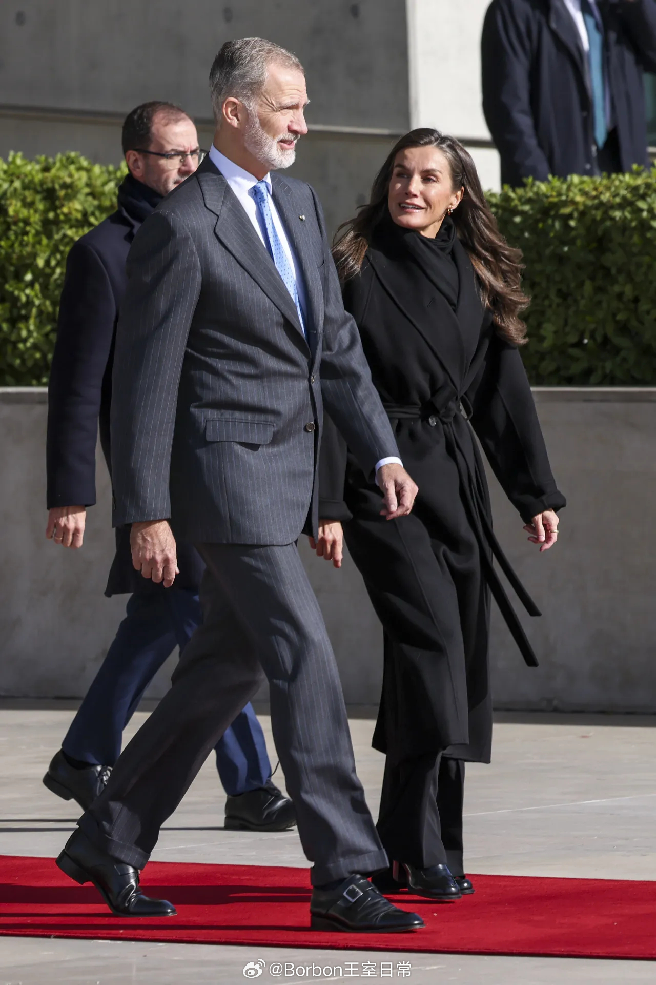 原来他俩不是直飞来的啊[黑线]乘坐西班牙空军的A310 T.22-2专机经停迪拜