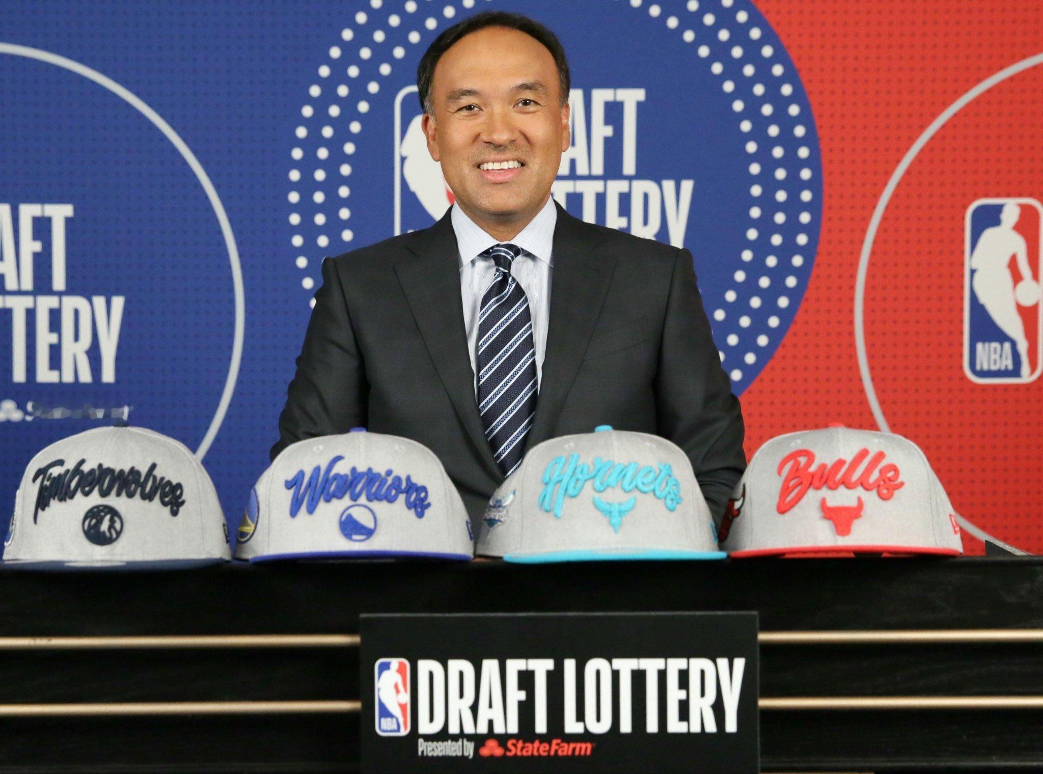 如果NBA老板们下个月通过这项乐透改革提案，各队抽中状元签的概率将发生如下变化：