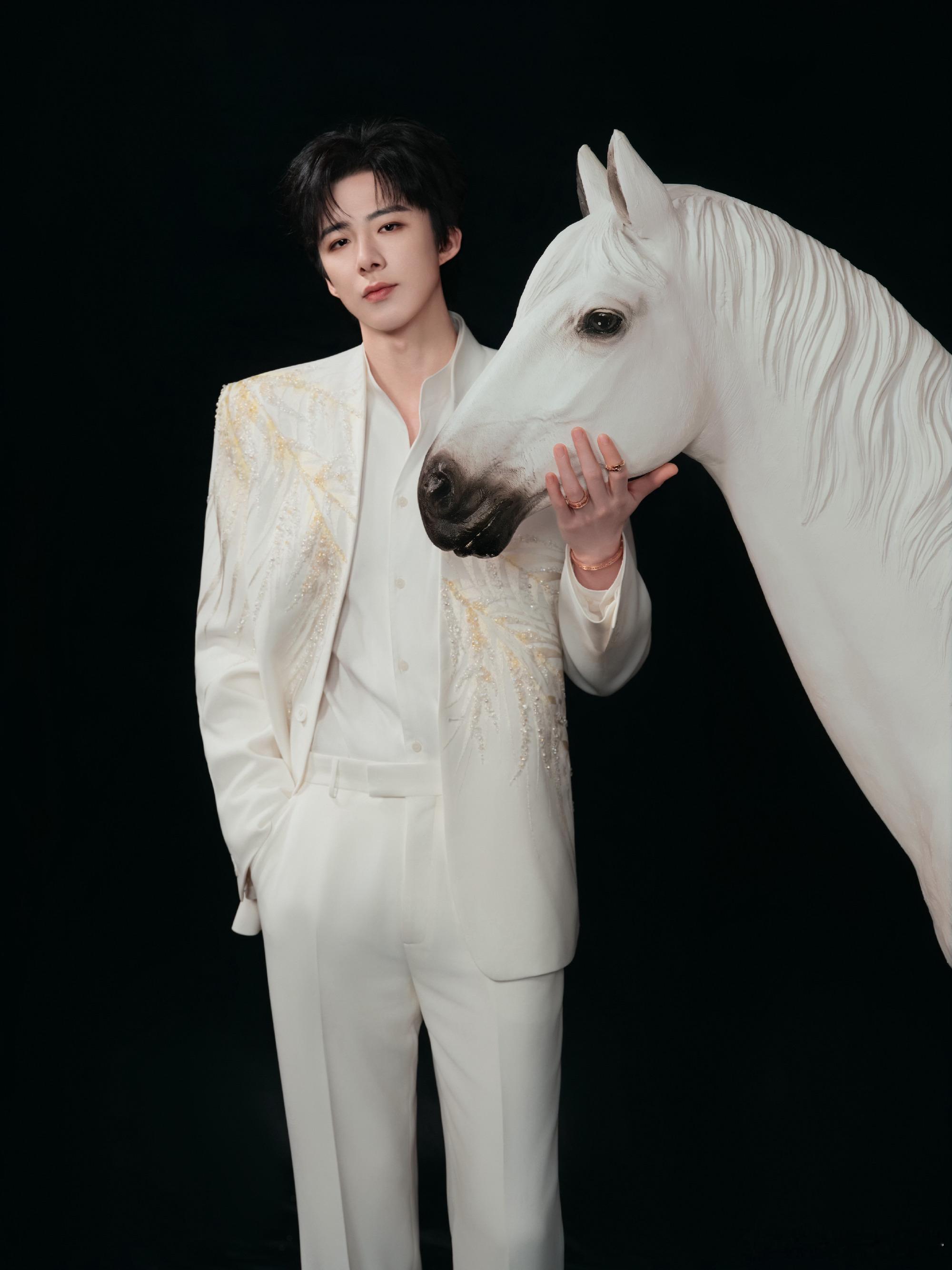 刘宇宁小贝 | 刘宇宁玫瑰丛生 | 摩登兄弟 | 刘宇宁忠诚 刘宇宁小贝 | 刘