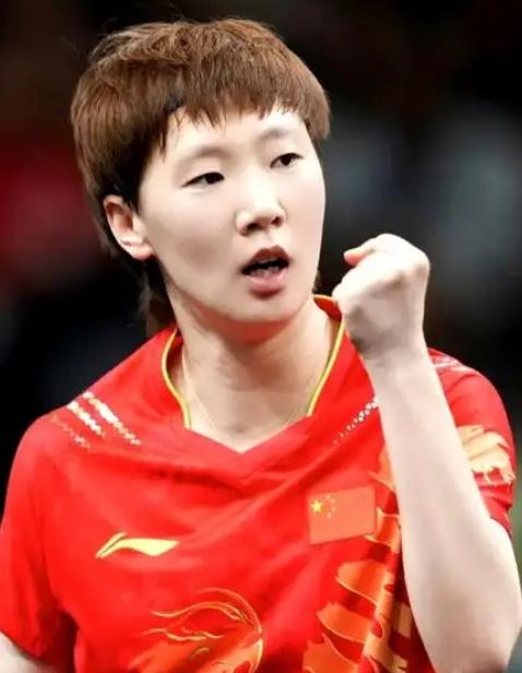 离谱！国乒二号主力被日本削球手 3-0 完爆。WTT 美国大满贯女单首轮战罢，各