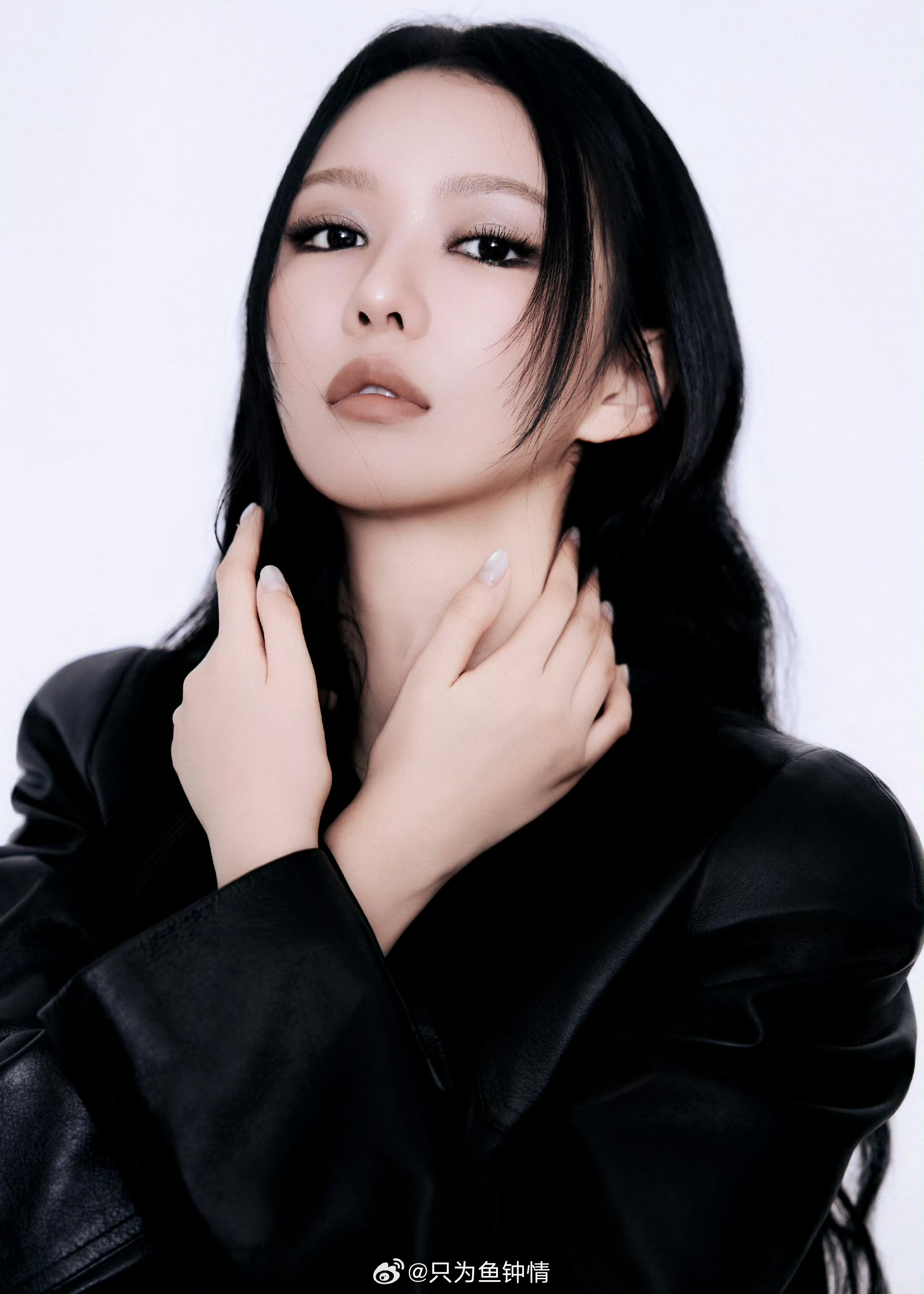 周子玄易梦玲秀场热聊内娱少有的马吉拉系长相 被周子玄帅到失语！马吉拉系长相又野又