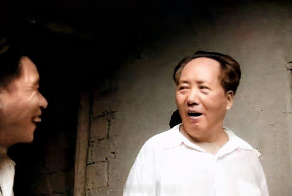 每当我本人陷入低谷的时候，我总会看这三首诗词。《采桑子·重阳》，人生易老天难老，
