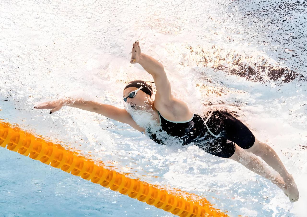 蝶泳新手常见错误动作的快速纠正方法！泳教头 | 泳讲堂：蝶泳新手常见错误动作的快