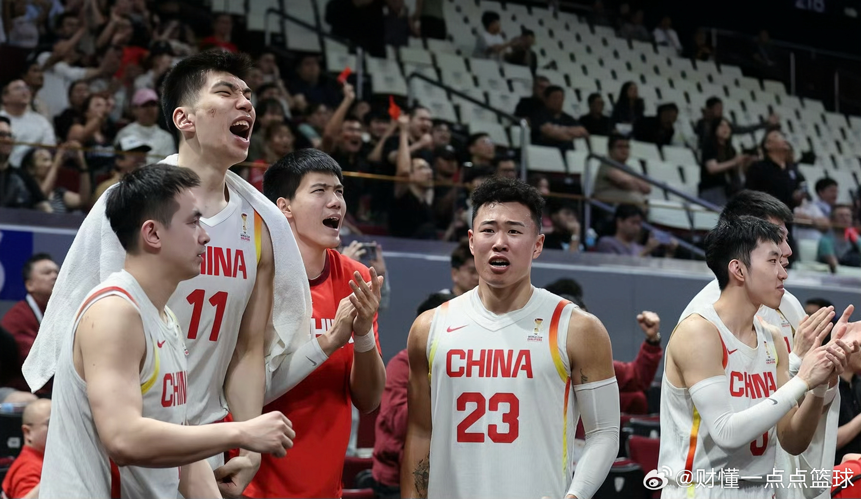 余嘉豪在社交媒体发文“感恩，希望下次更好的相见，繁华时不凑热闹，低谷时绝不退场”