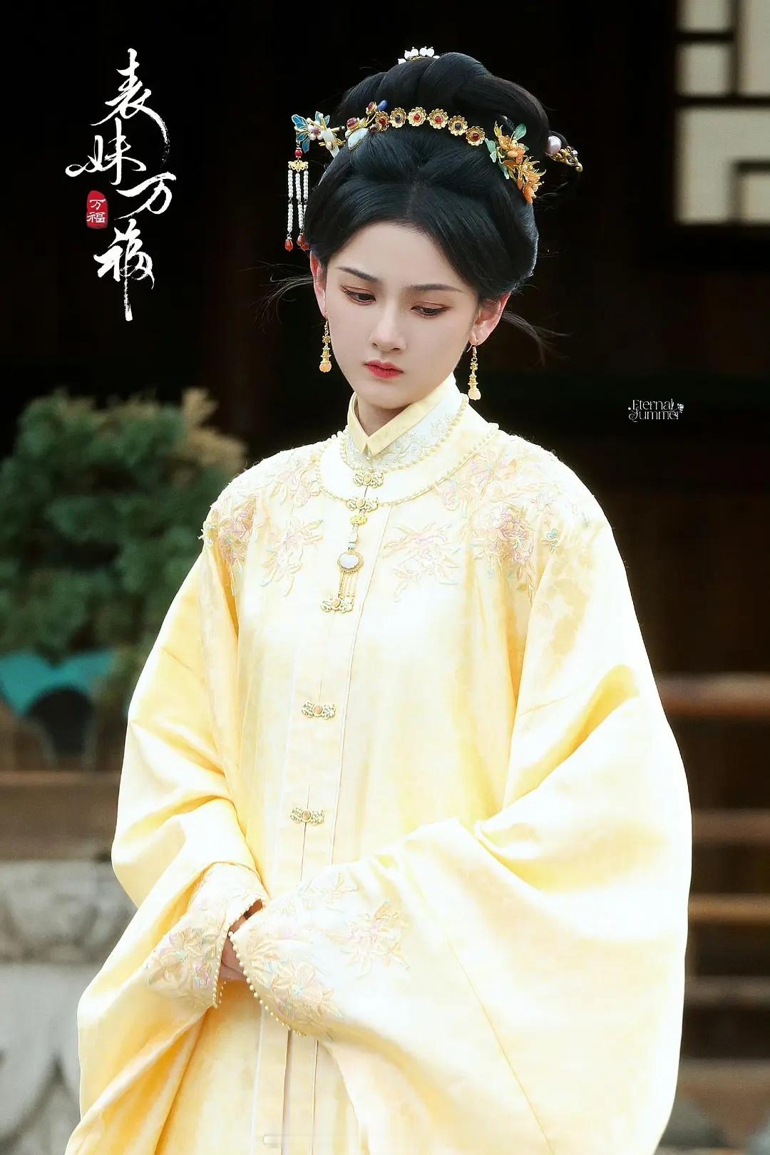 陈钰琪造型缘好差，同是表妹里的造型，其他两位都比她的好看 ​​​