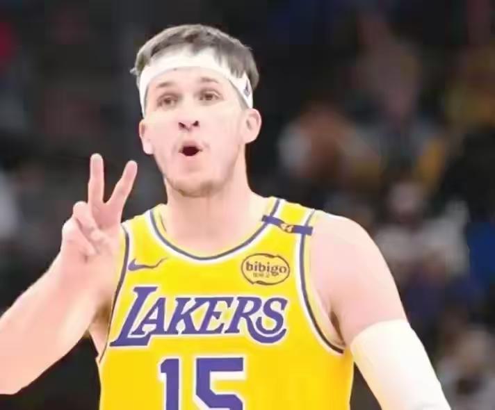 湖人客场惨败绿军，里夫斯36分无力回天，防守端漏洞频出成输球主因。
湖人队12月