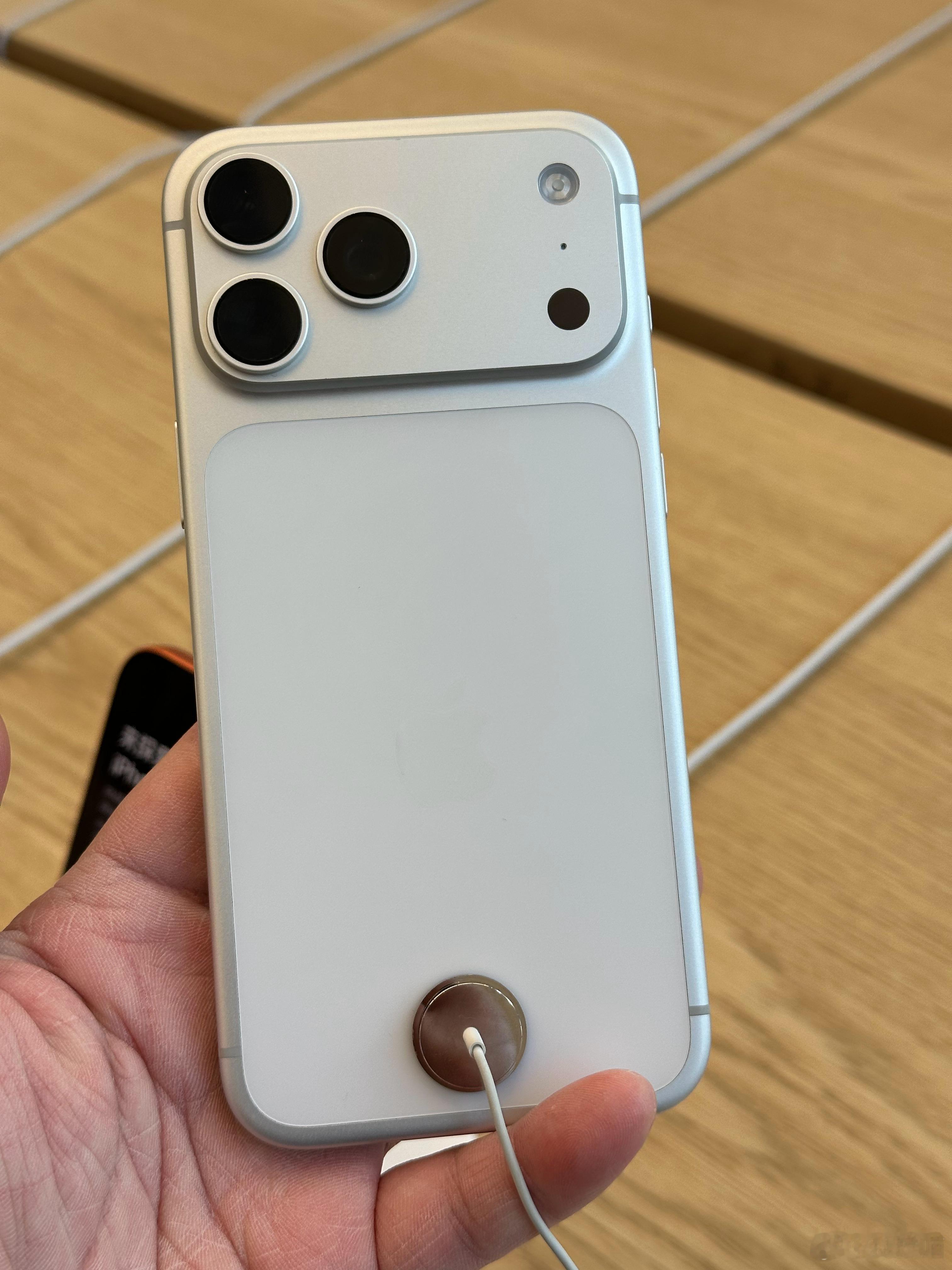 iPhone17系列销量快破2000万截至2026年第三周，iPhone 17系